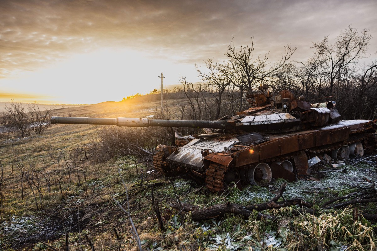 Russians in Shock as Column of 3 Tanks, 7 AFVs and BMP Destroyed in 3 Hours