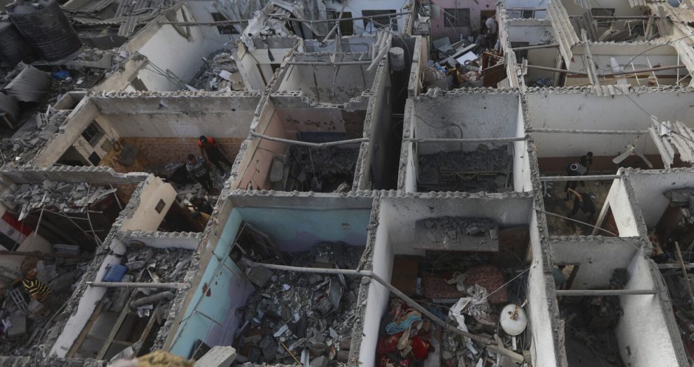 Israeli forces seize Rafah border crossing, putting cease-fire talks on knife’s edge…